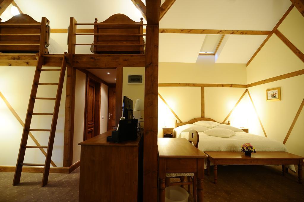 Pensiunea Tohanu Vechi Zărneşti 部屋 写真